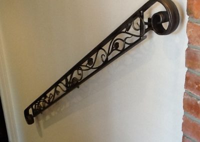 Handrail profile bar with vines - H11